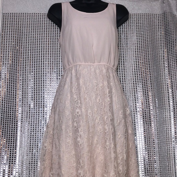 Size Small Cream Lace High Low Dress - Picture 2 of 8